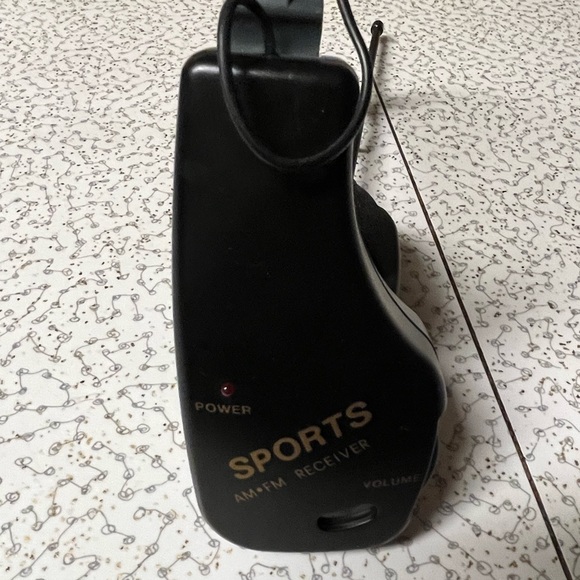 Sports Receiver Headphones - Picture 5 of 10